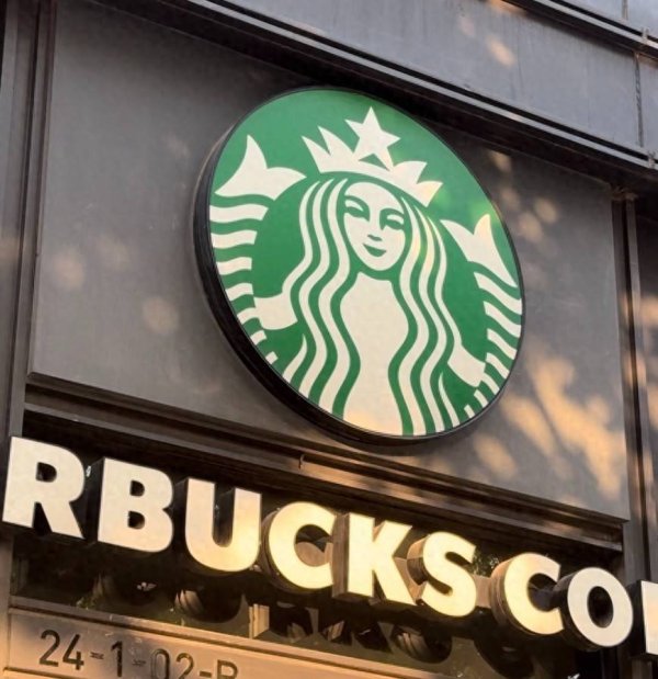 宝货配资 被瑞幸、库迪围攻的星巴克中国，为何被高瓴看上？