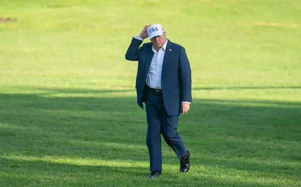 胜亿配资 擅自叫停？特朗普：我不知情，你告诉我是谁？