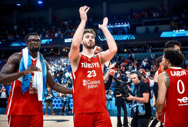 竹演配资 申京揭秘淘汰字母哥! 8连胜率土耳其冲首冠 火箭官方祝贺他晋级决赛